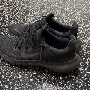 Nike Triple Black Free Flyknit 5.0 RN